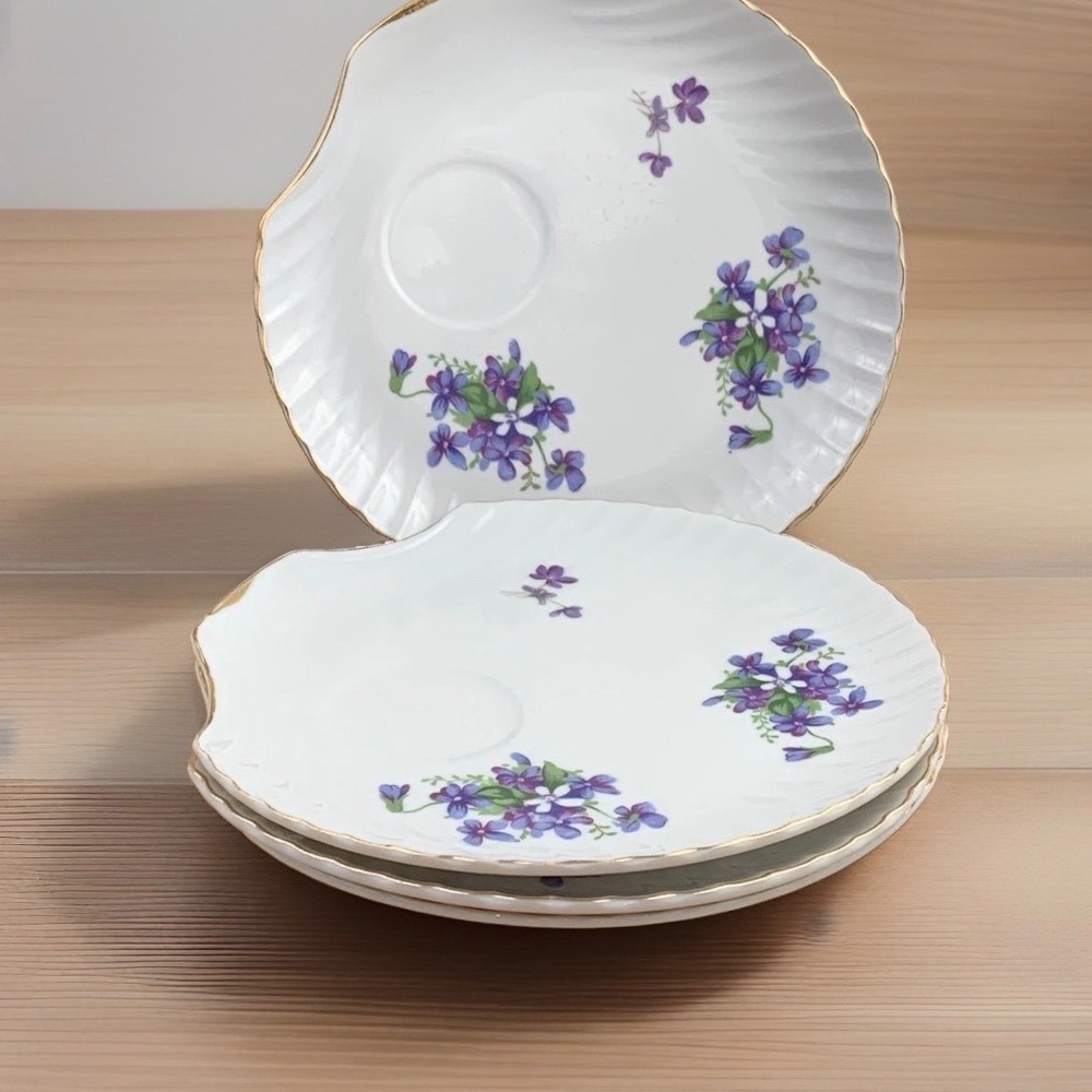 Snack Plates Vintage Japan Shell Shaped Porcelain Purple Violets Gold Trim Set 4